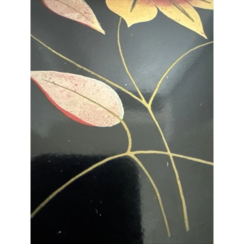 Vtg Japanese Lacquerware Black Covered‎ Dish Floral design red&white Flowers Red